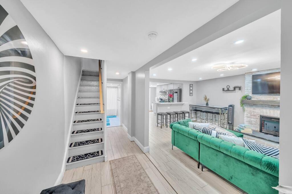 3 Bedroom Duplex W Large Backyard * Nova York