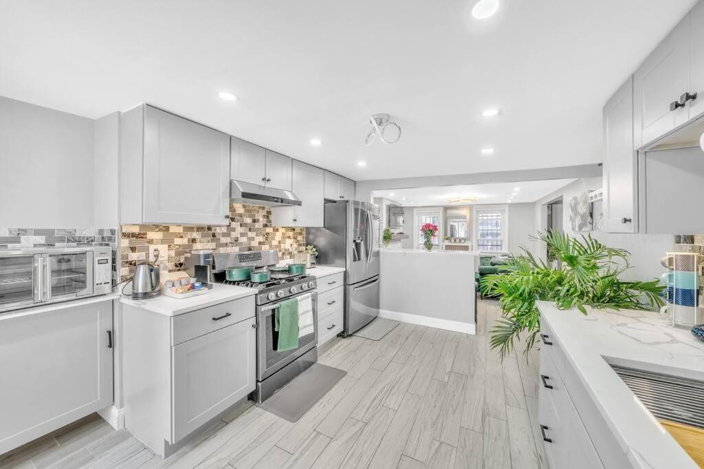 3 Bedroom Duplex W Large Backyard Apartamento Nova York