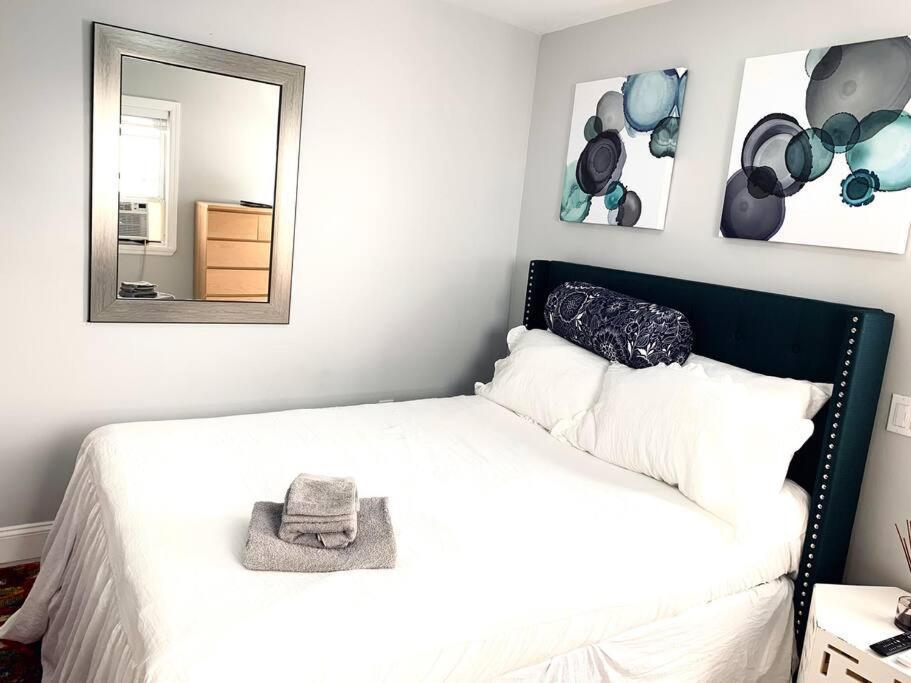 Apartamento 3 Bedroom Duplex W Large Backyard