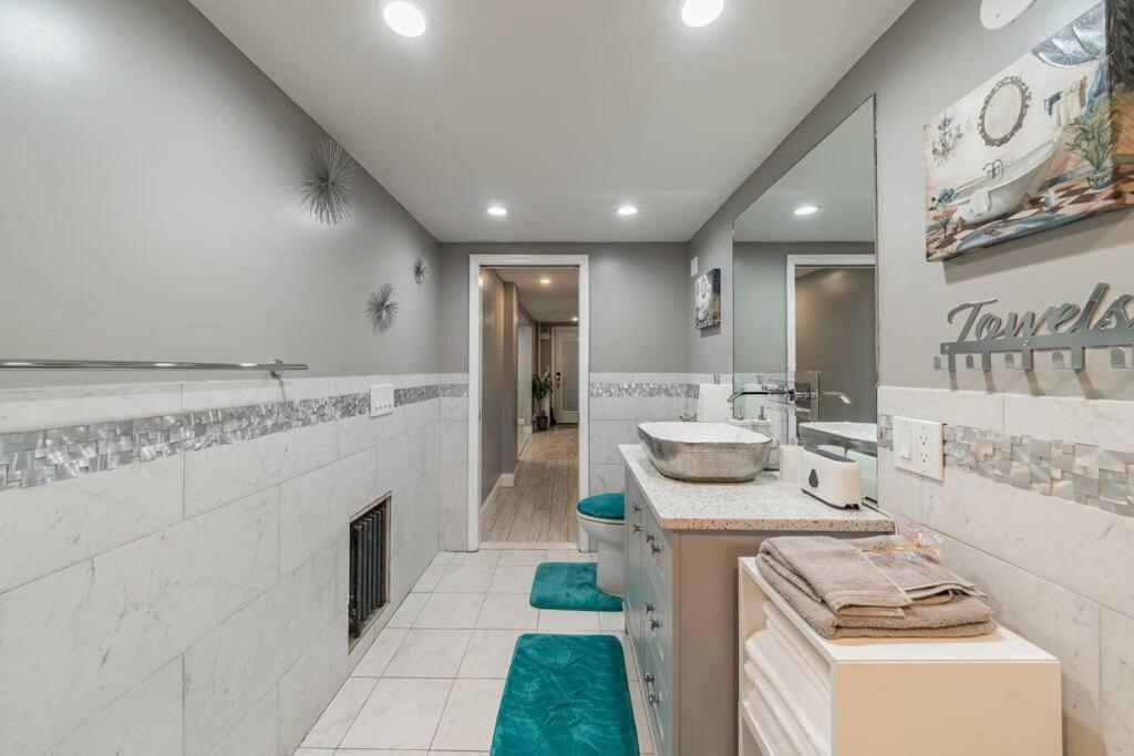 Apartamento 3 Bedroom Duplex W Large Backyard *